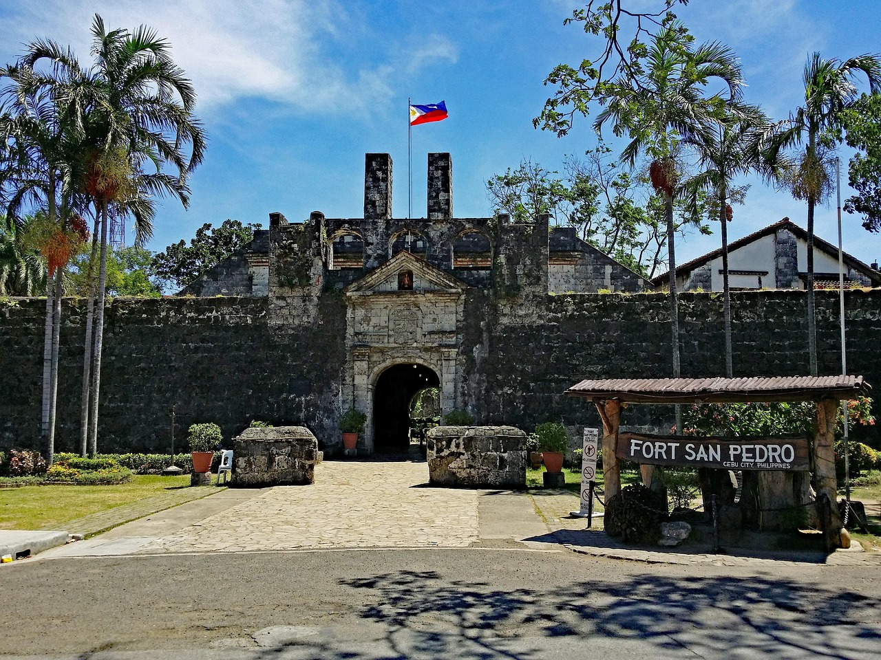 lapping-cebu-2008612_1280