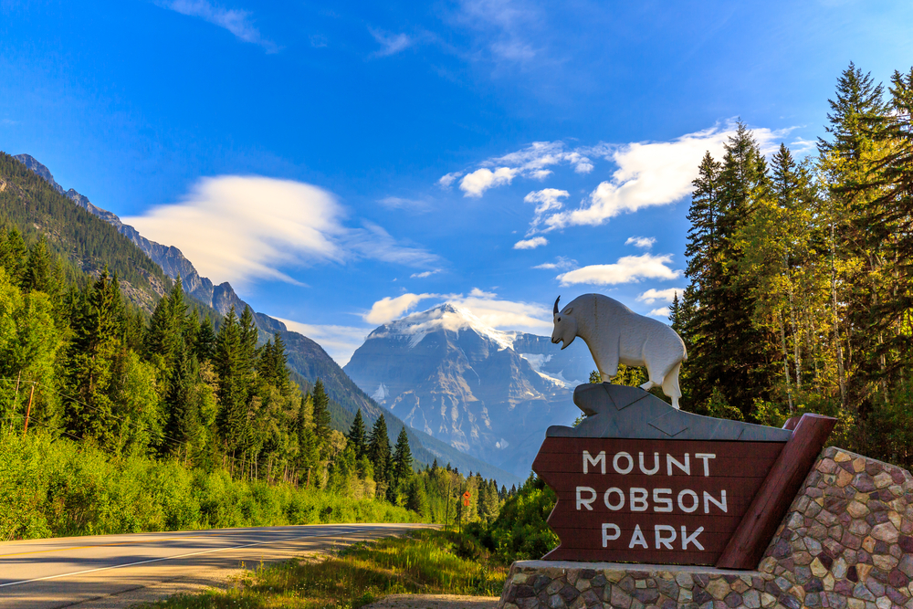 Mount,Robson,Provincial,Park,Is,A,Vast,Provincial,Park,In